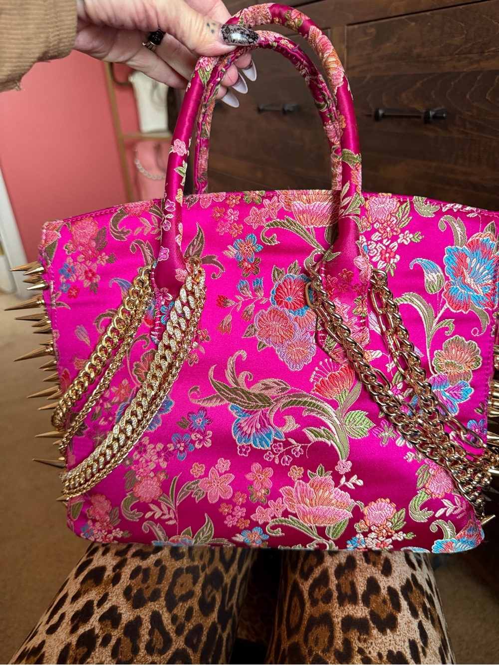 AKIRA Hot Pink Floral Chain Tote Bag - Picture 3 of 4